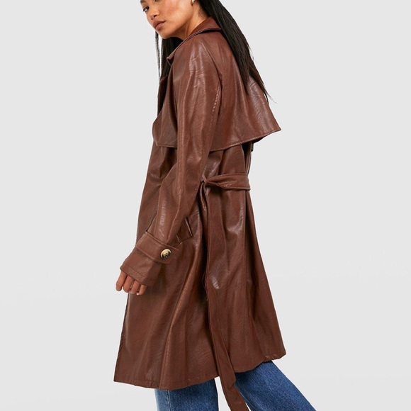 NWT Boohoo BELTED FAUX LEATHER TRENCH COAT - Picture 3 of 3